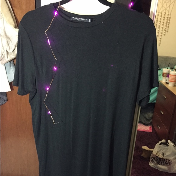 NWOT brandy Melville t shirt dress - Picture 3 of 4
