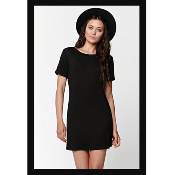 Brandy Melville Dresses & Skirts - NWOT brandy Melville t shirt dress