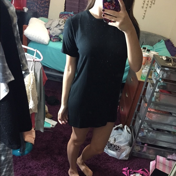 NWOT brandy Melville t shirt dress - Picture 4 of 4