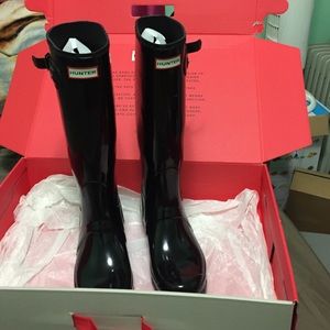 AUTHENTIC hunter rain boots black glossy