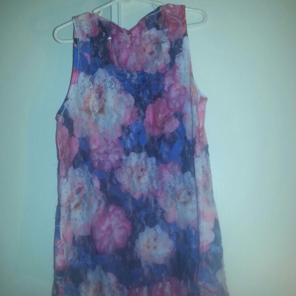 Top - Picture 2 of 2