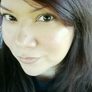 Meet your Posher, Monica