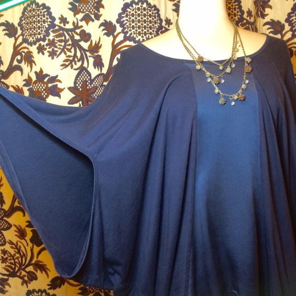 Zooey elegant oversized batwing cotton jersey top - Picture 3 of 4