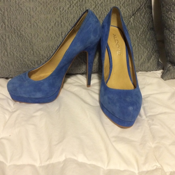 Aldo blue suede pumps