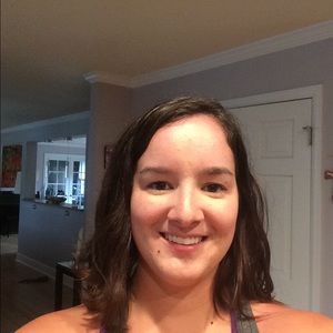 Meet your Posher, Alicia