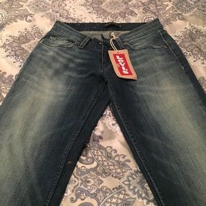 Levi's straight ultra low stretch denim