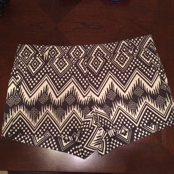 J. Crew DIAMOND IKAT SHORTS *never worn* - Picture 3 of 4