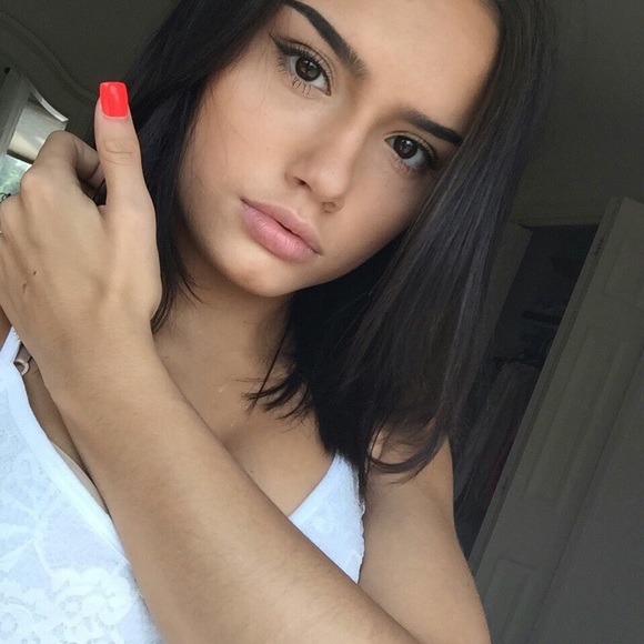 Meet your Posher, Jalyssa - Picture 3 of 4