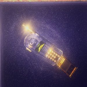 Swarovski Crystal Cell Flip Phone