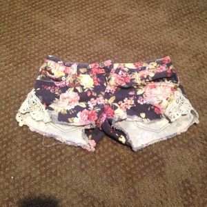 Size 3 floral shorts