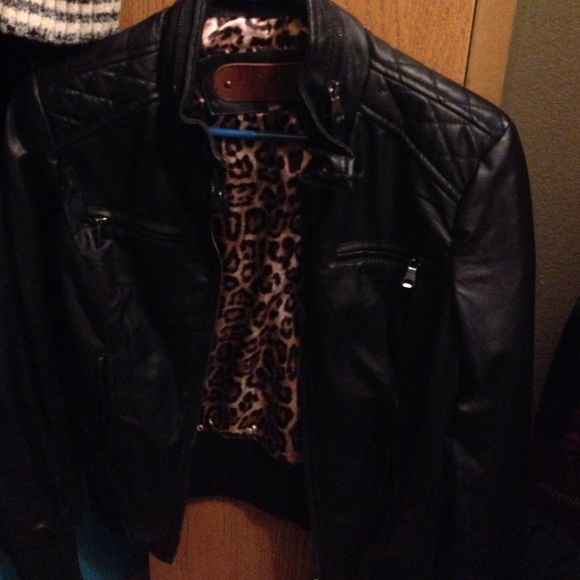 Leather jacket - Picture 2 of 4