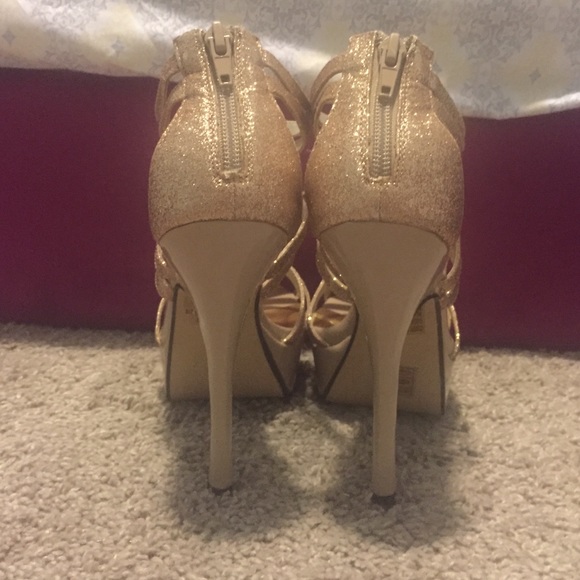 Champage/gold sparkly heels - Picture 3 of 4