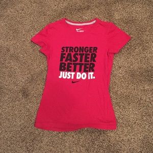 Nike regular fit graphic tee