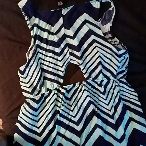 Dress - Picture 4 of 4