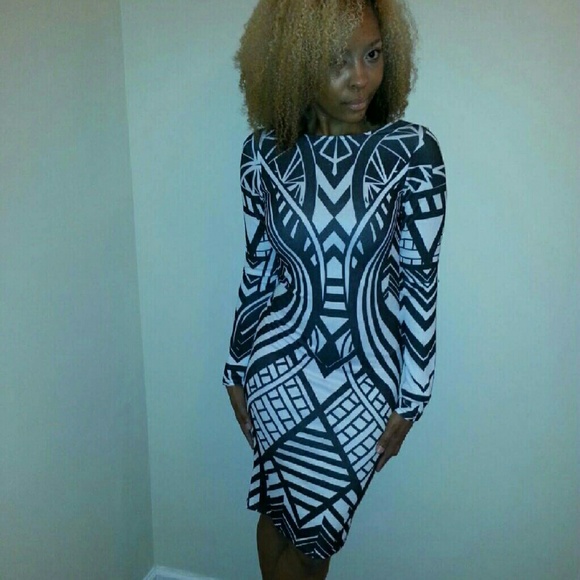 Aztec Print Dress - Picture 3 of 3