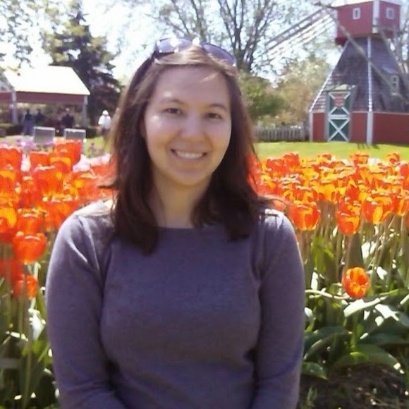 Meet your Posher, Lisa - Picture 1 of 1