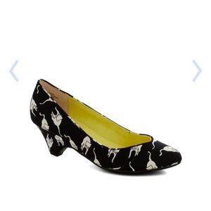 ModCloth Black and White Cat Heels - Size 10