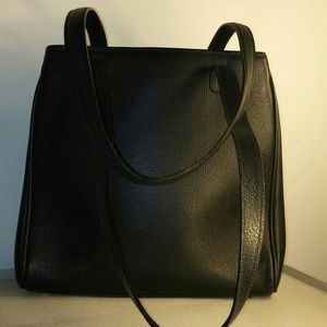 Lamarthe Bags - Lamarthe Paris Navy Blue Leather Purse! Lamarthe Bags - Lamarthe Paris Navy Blue Leather Purse!