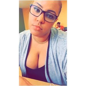 Meet your Posher, Pauline