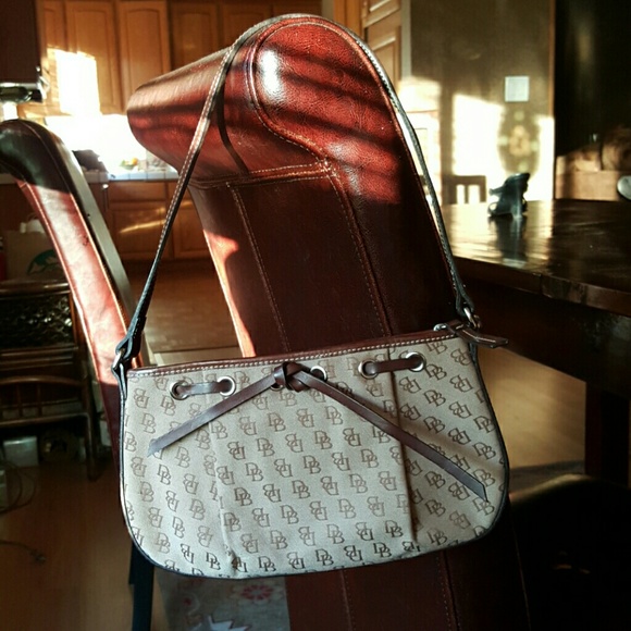 Dooney & Bourke Handbags - Authenitic Donney & Bourke Handbag