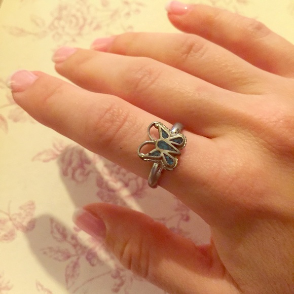 🎉💍Vintage butterfly sterling silver ring.