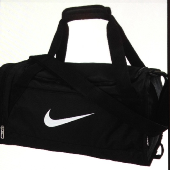 Nike Handbags - Nike duffel bag