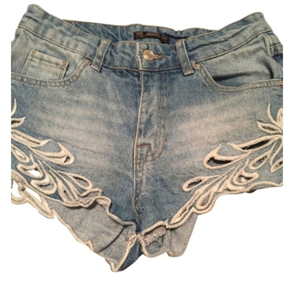 Pull & Bear Euro Cut Out denim shorts XS