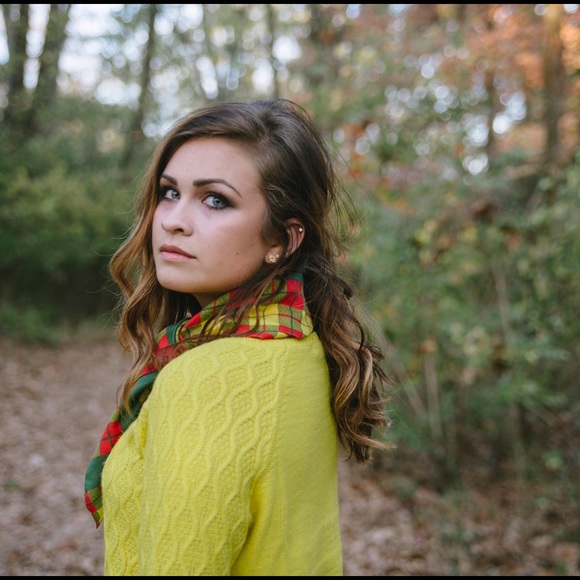 89th and Madison Yellow Longsleeve Sweater - Picture 2 of 4