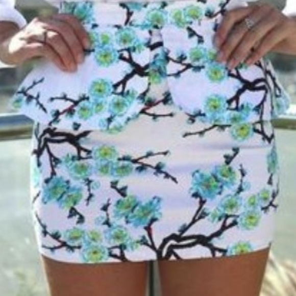 ISO XENIA PEPLUM SKIRT