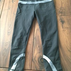 Lululemon Inspire Crop