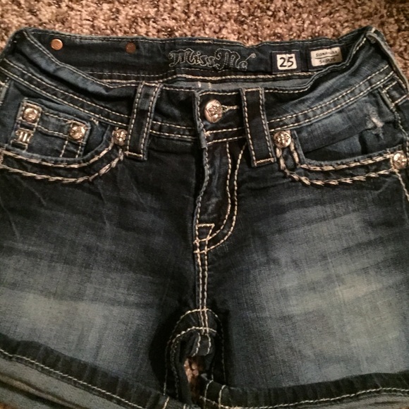 Miss me Shorts - Picture 2 of 2