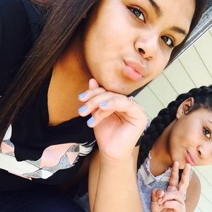 Meet your Posher, Juliannette