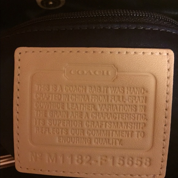 Coach purse - Picture 2 of 4