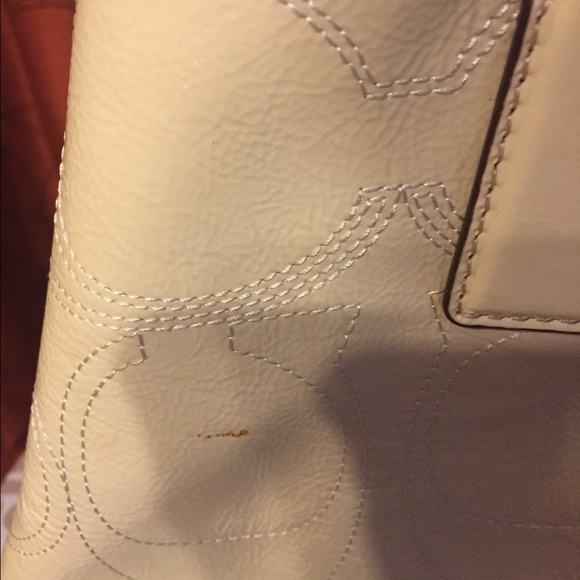 Coach purse - Picture 3 of 4