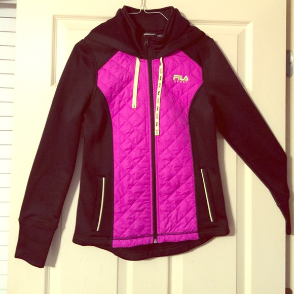 Zip up fila jacket!!