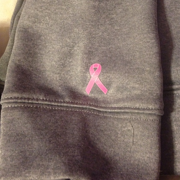 Under armour hoodie - Picture 4 of 4