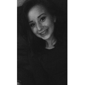 Meet your Posher, Layla