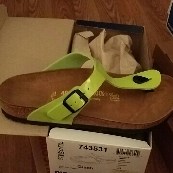 Birkenstock Shoes - NIB Birkenstock Gizeh