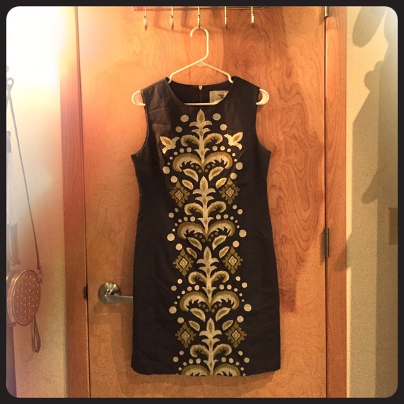 Grey dress with embroidery