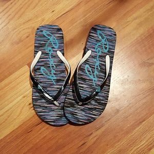 Roxy flip flops
