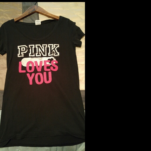 Pink loves you t shirt