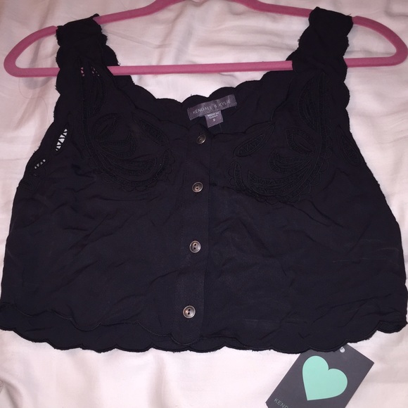 Kendall & Kylie cropped tank