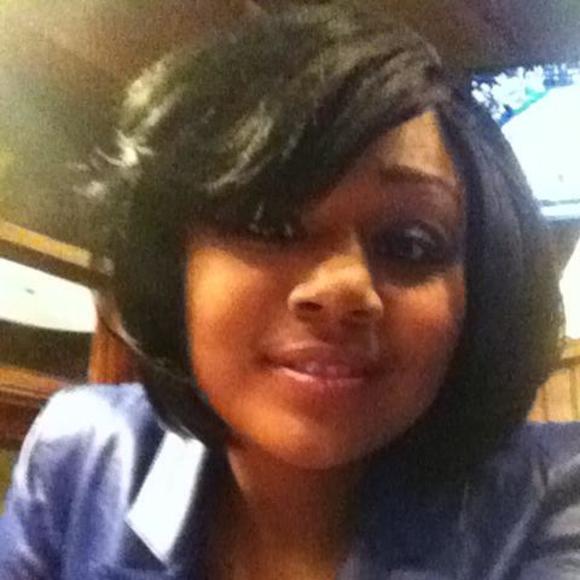 Meet your Posher, Hassana