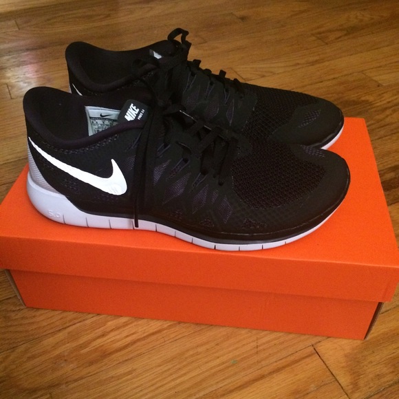 Nike Shoes - Women's Nike Free Run 5.0