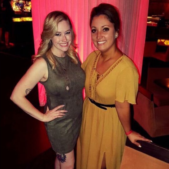 Meet your Posher, Brittany - Picture 2 of 4