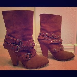 Fall🍂 Brown Suede Boots🍁