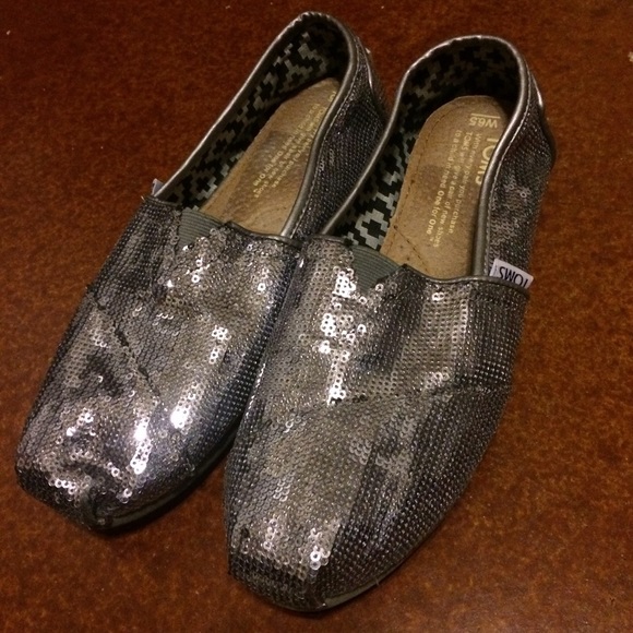 Silver sparkly toms