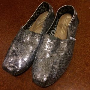 Silver sparkly toms