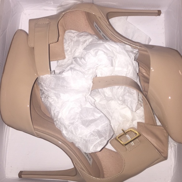 Nude strap pumps