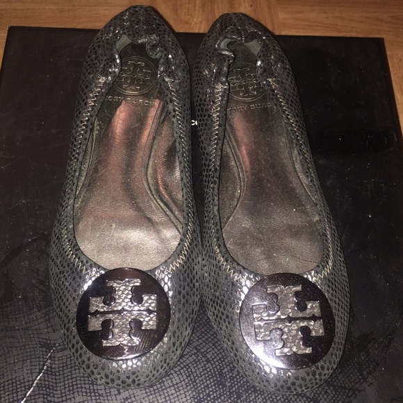 Tory Burch silver/ black reptile ballet Flat